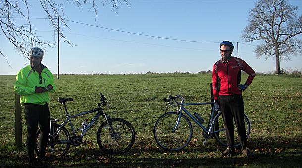 Des Does a Bit of Fartlek Training: On Sunday Ride November 2011