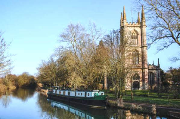 This image has an empty alt attribute; its file name is Hungerford-Canal.jpg